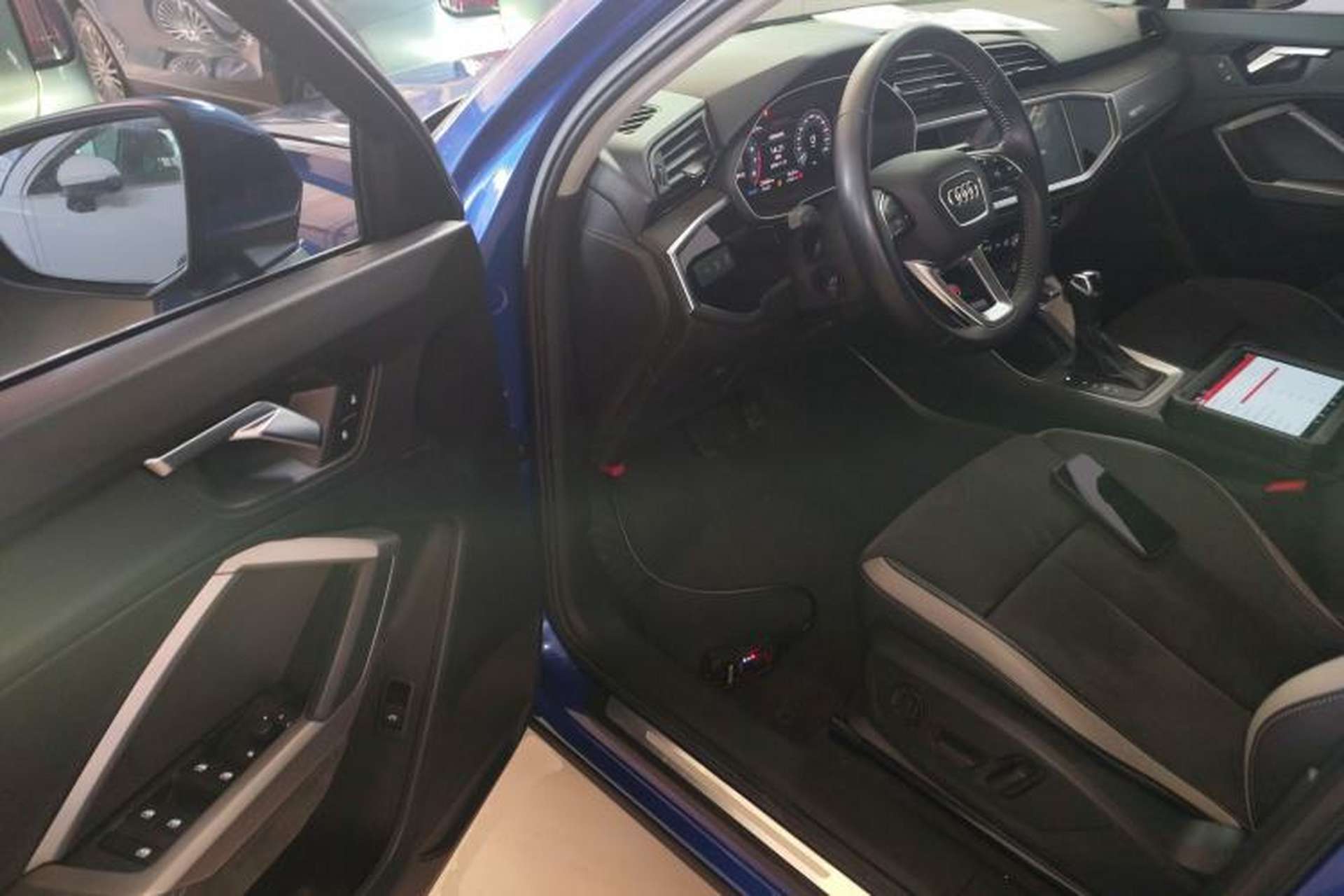 Used Audi Q3 2019 35 TFSI Advanced Dynamic Edition Driver Seat