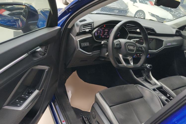 Used Audi Q3 2019 40 TFSI Fashion Dynamic Model Driver Seat