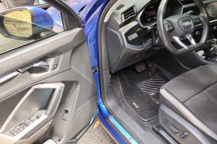 Used Audi Q3 2019 40 TFSI quattro Fashion Dynamic Model Driver Seat
