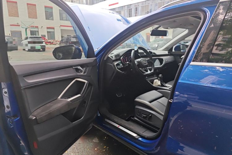 Used Audi Q3 2019 35 TFSI Fashion Dynamic Model Driver Seat