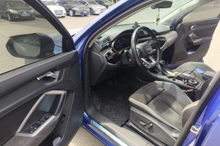 Used Audi Q3 2019 35 TFSI Fashion Dynamic Model Driver Seat