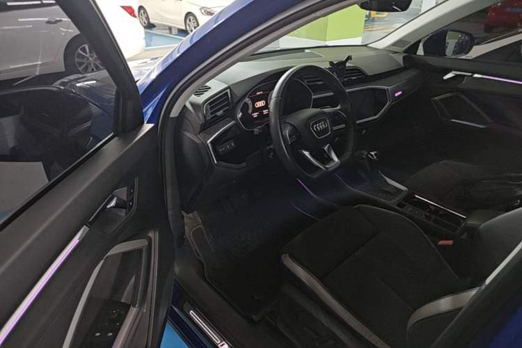 Used Audi Q3 2019 40 TFSI Fashion Dynamic Model Driver Seat
