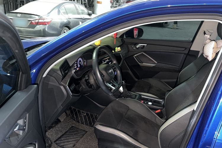 Used Audi Q3 2019 35 TFSI Fashion Dynamic Model
