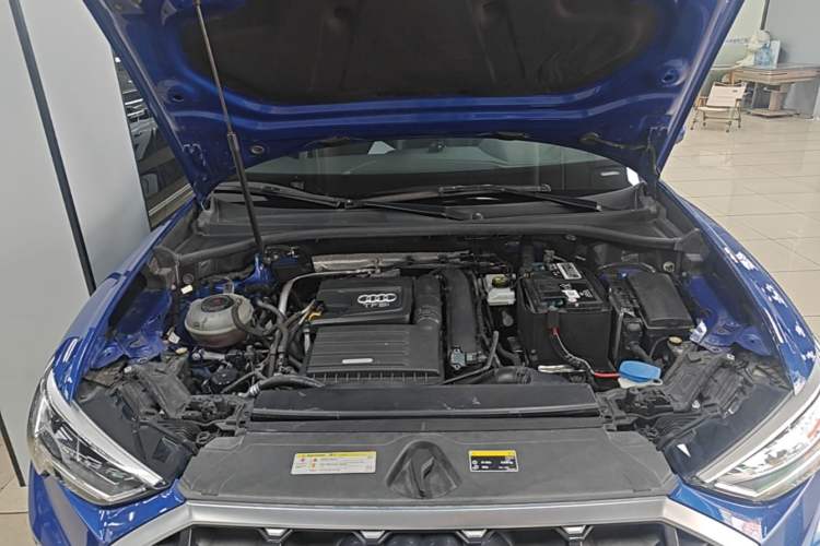 Used Audi Q3 2019 35 TFSI Advanced Dynamic Edition Engine Bay