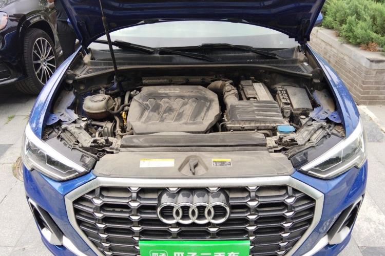 Used Audi Q3 2019 40 TFSI Fashion Dynamic Model Engine Bay