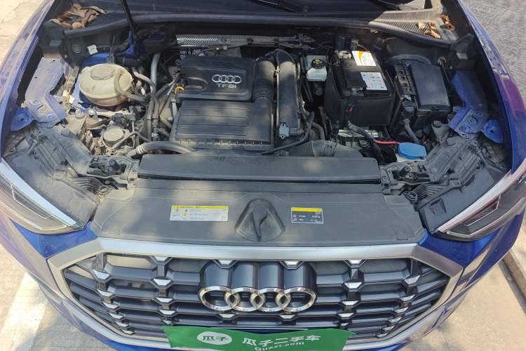 Used Audi Q3 2019 35 TFSI Fashion Dynamic Model Engine Bay