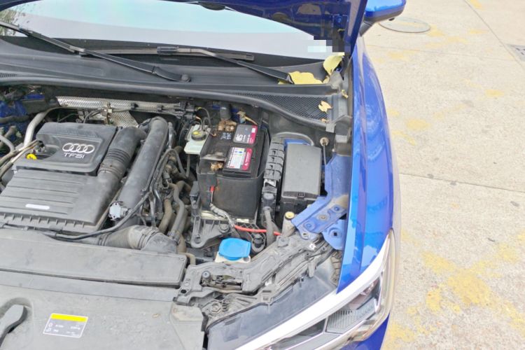 Used Audi Q3 2019 35 TFSI Advanced Dynamic Edition Engine Bay Left
