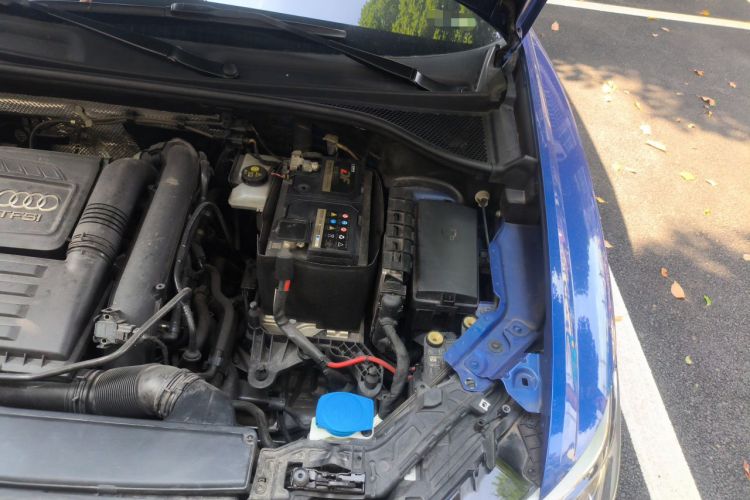 Used Audi Q3 2019 35 TFSI Advanced Dynamic Edition Engine Bay Left