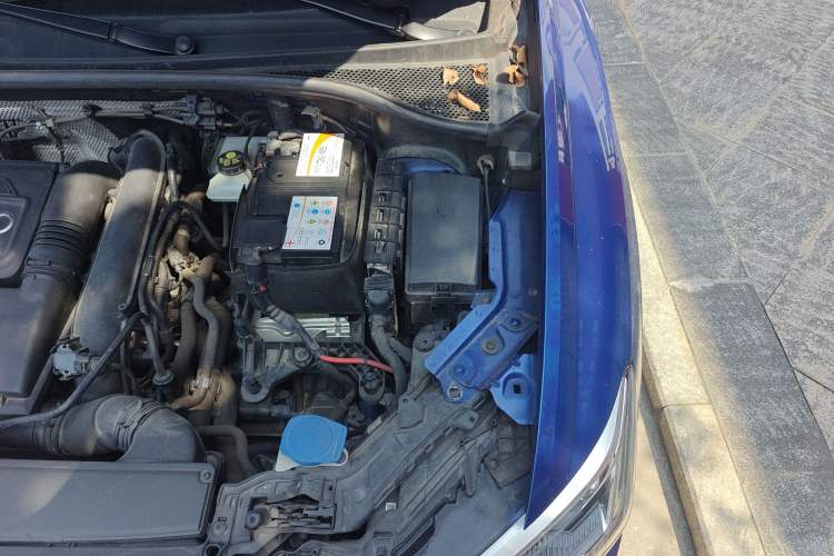 Used Audi Q3 2019 35 TFSI Fashion Dynamic Model Engine Bay Left