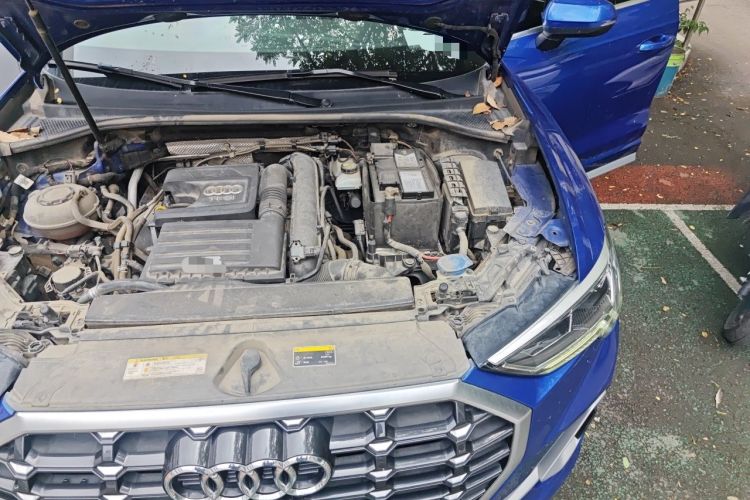 Used Audi Q3 2019 35 TFSI Fashion Dynamic Model Engine Bay Left