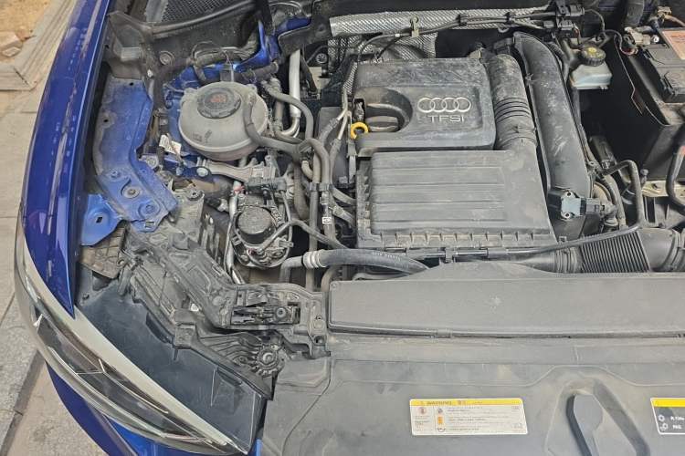 Used Audi Q3 2019 35 TFSI Advanced Style Edition Engine Bay Right