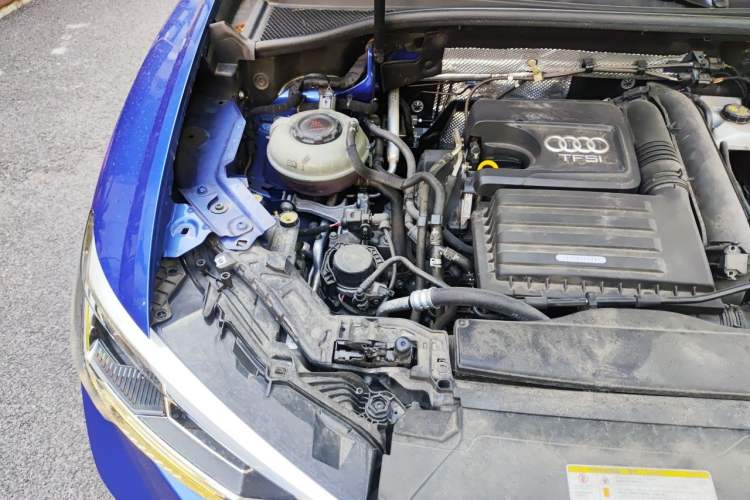 Used Audi Q3 2019 35 TFSI Advanced Dynamic Edition Engine Bay Right