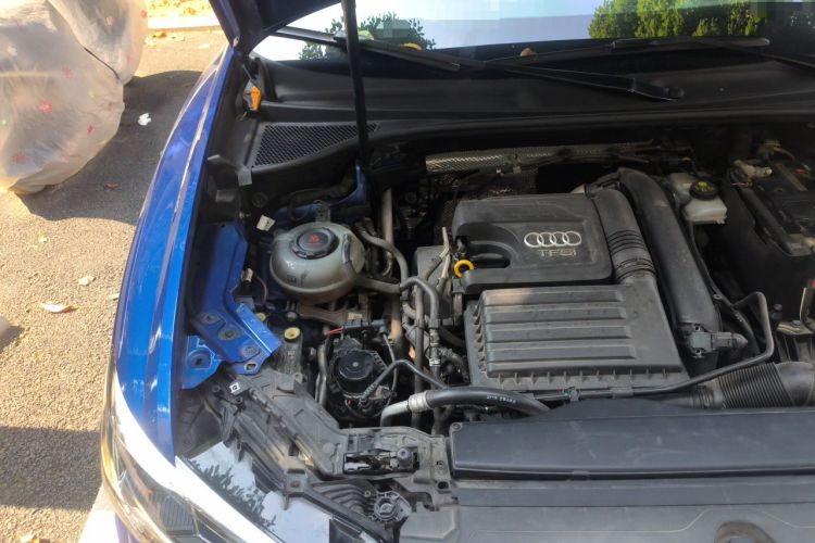 Used Audi Q3 2019 35 TFSI Advanced Dynamic Edition Engine Bay Right