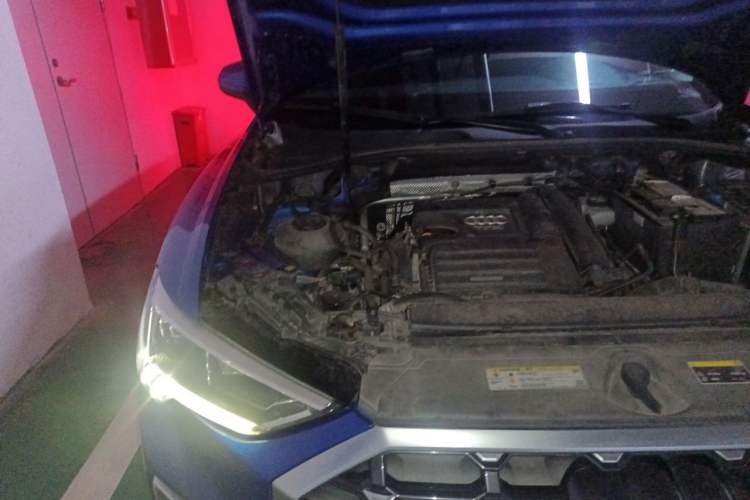 Used Audi Q3 2019 35 TFSI Advanced Dynamic Edition Engine Bay Right