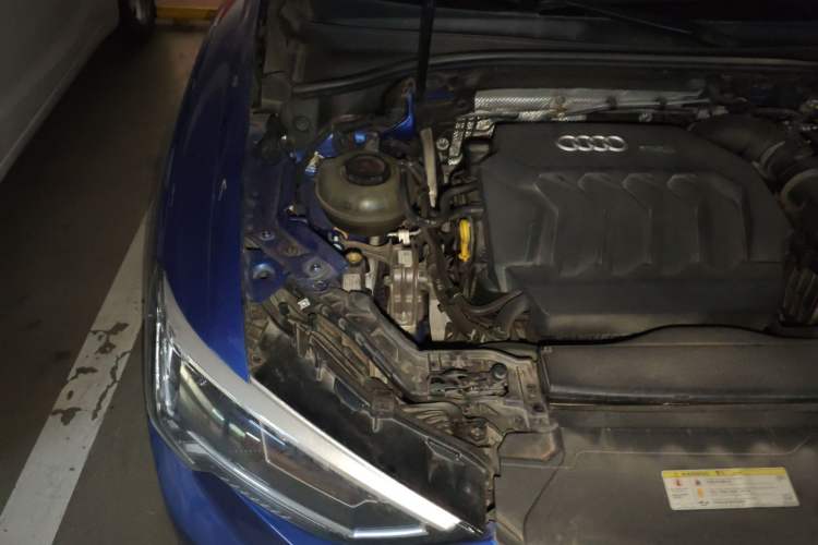 Used Audi Q3 2019 40 TFSI Fashionable and Elegant Model Engine Bay Right