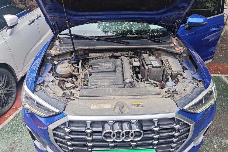 Used Audi Q3 2019 35 TFSI Fashion Dynamic Model Engine Bay