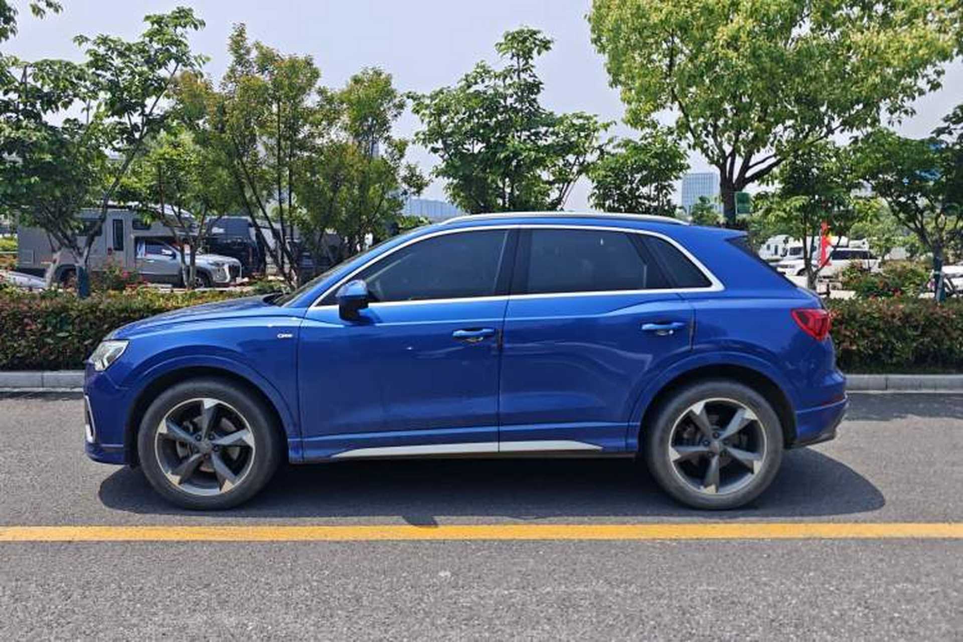 Used Audi Q3 2019 40 TFSI quattro Fashion Dynamic Model Exterior 2