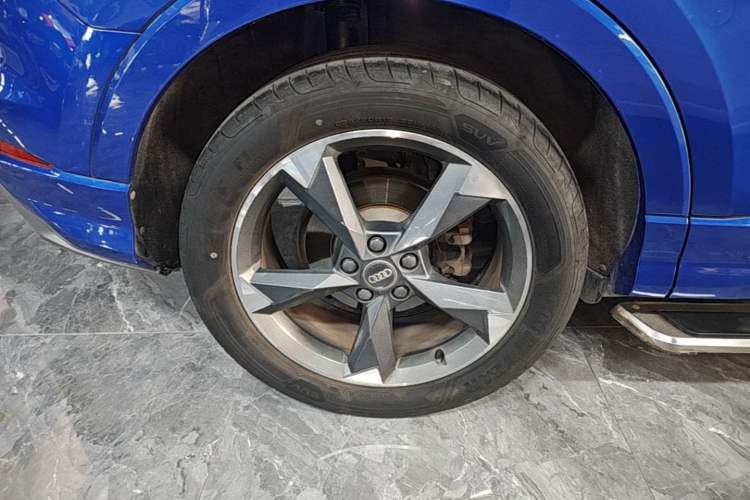 Used Audi Q3 2019 40 TFSI Fashion Dynamic Model Exterior 5