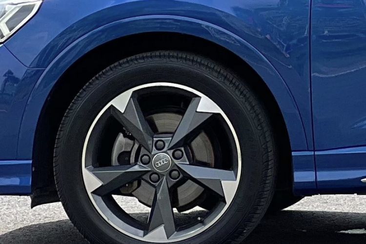 Used Audi Q3 2019 40 TFSI Fashion Dynamic Model Exterior 7