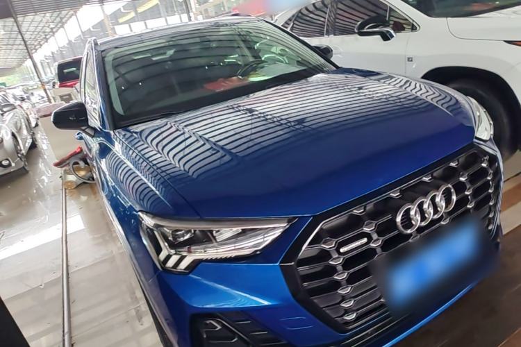 Used Audi Q3 2019 35 TFSI Advanced Dynamic Edition Front Right 45 Deg