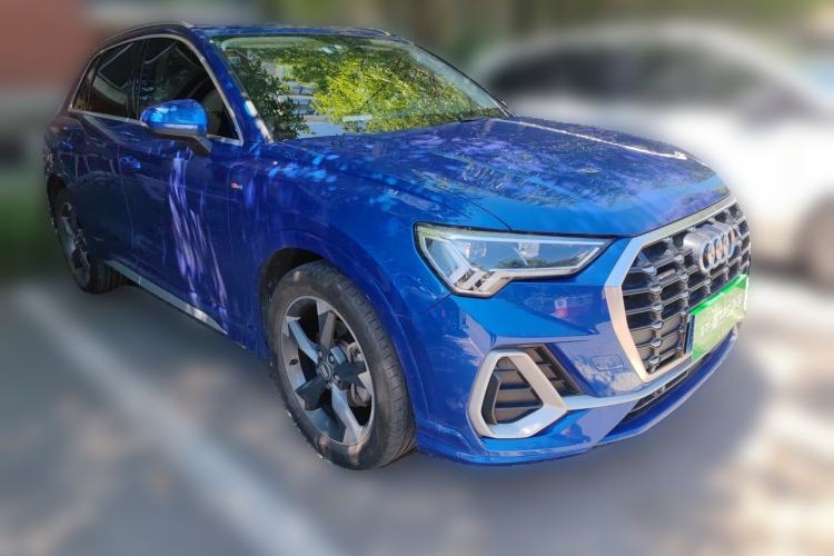 Used Audi Q3 2019 40 TFSI quattro Fashion Dynamic Model Front Right 45 Deg