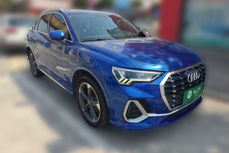 Used Audi Q3 2019 35 TFSI Fashion Dynamic Model Front Right 45 Deg