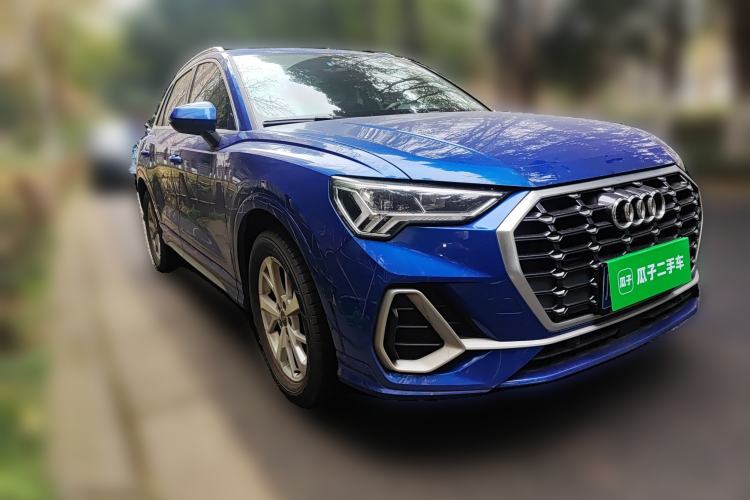 Used Audi Q3 2019 35 TFSI Advanced Dynamic Edition Front Right 45 Deg