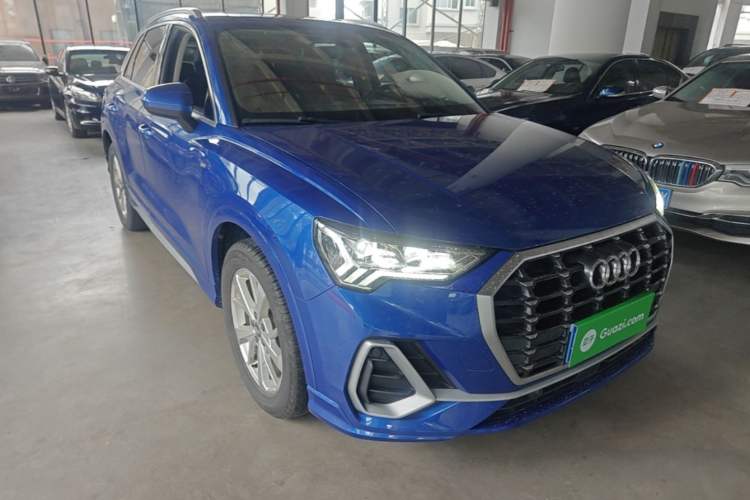 Used Audi Q3 2019 35 TFSI Advanced Dynamic Edition Front Right 45 Deg