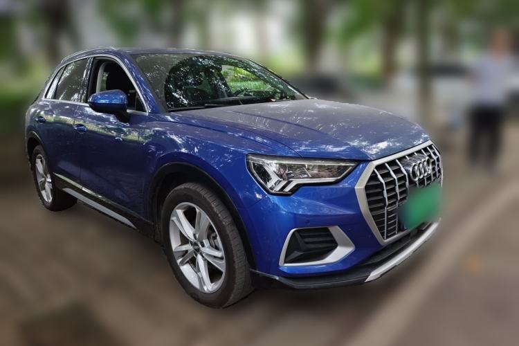 Used Audi Q3 2019 35 TFSI Fashionable and Elegant Model Front Right 45 Deg