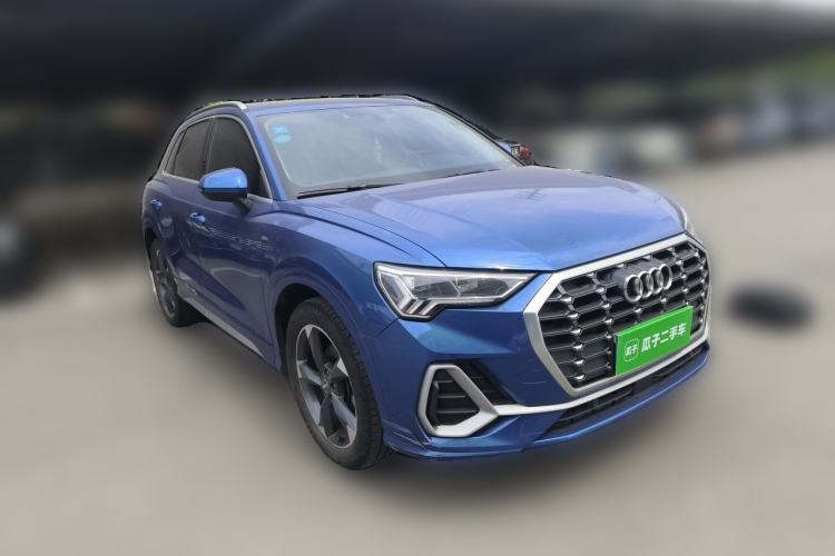 Used Audi Q3 2019 35 TFSI Fashion Dynamic Model Front Right 45 Deg