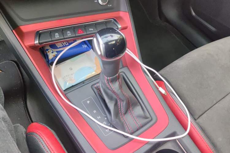 Used Audi Q3 2019 35 TFSI Advanced Dynamic Edition Gear Lever
