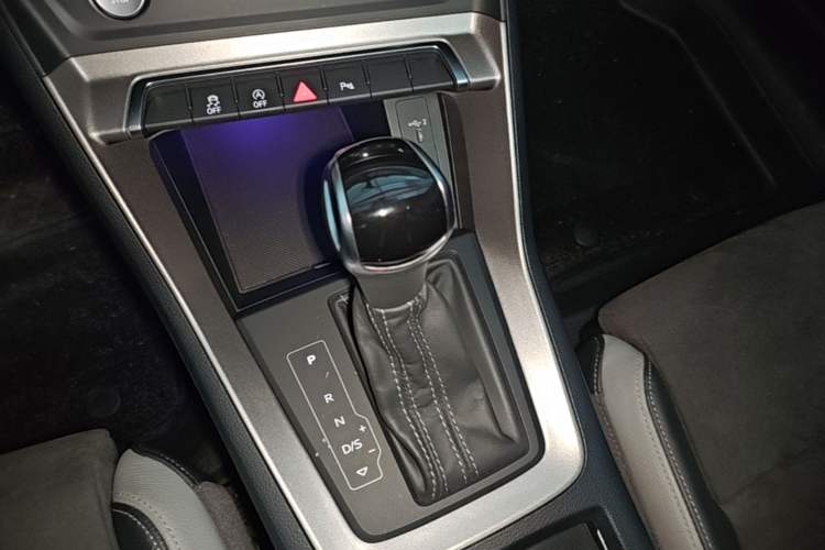 Used Audi Q3 2019 40 TFSI Fashion Dynamic Model Gear Lever