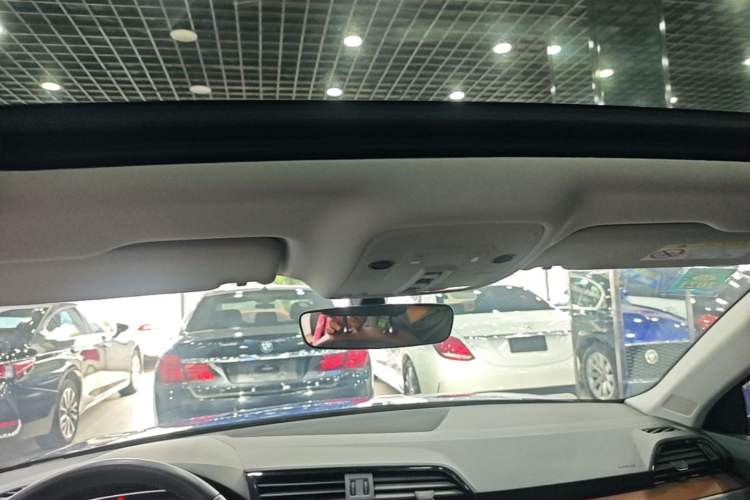 Used Audi Q3 2019 40 TFSI Fashionable and Elegant Model Headliner