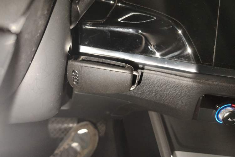 Used Audi Q3 2019 35 TFSI Advanced Style Edition Interior 1