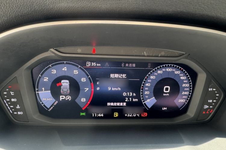 Used Audi Q3 2019 35 TFSI Advanced Dynamic Edition Interior 3