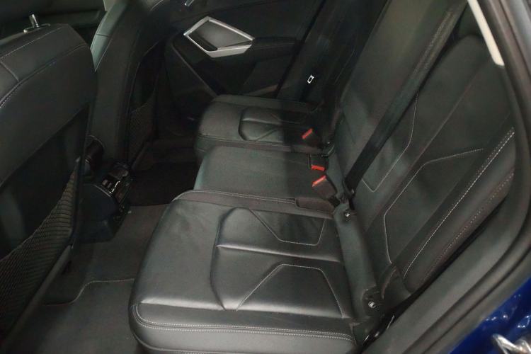 Used Audi Q3 2019 35 TFSI Advanced Style Edition Interior 4
