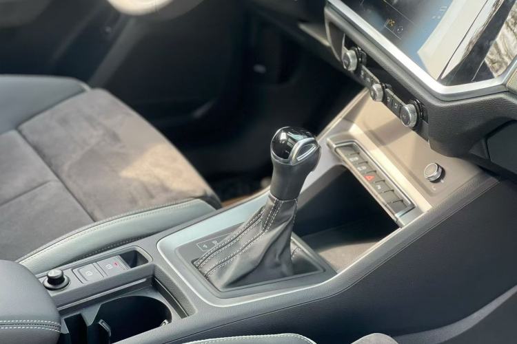 Used Audi Q3 2019 35 TFSI Advanced Dynamic Edition Interior 4