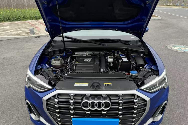 Used Audi Q3 2019 35 TFSI Advanced Dynamic Edition Interior 6