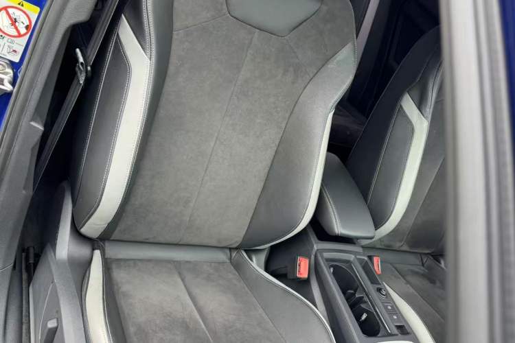 Used Audi Q3 2019 35 TFSI Advanced Dynamic Edition Interior 7