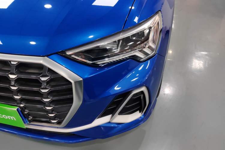 Used Audi Q3 2019 40 TFSI Fashion Dynamic Model Left Front Headlight