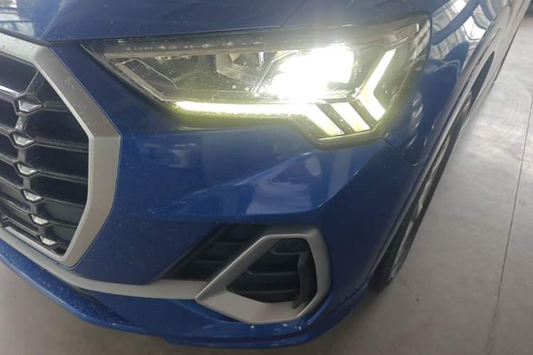 Used Audi Q3 2019 35 TFSI Advanced Dynamic Edition Left Front Headlight