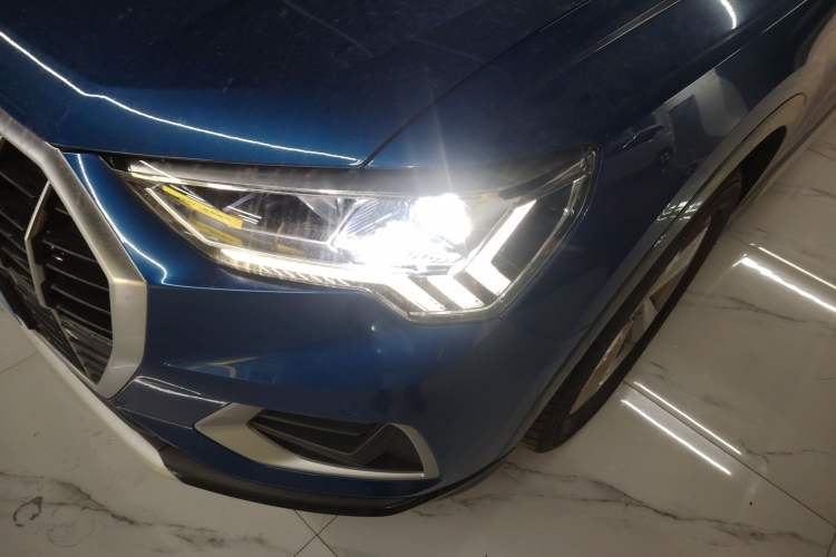 Used Audi Q3 2019 35 TFSI Advanced Style Edition Left Front Headlight
