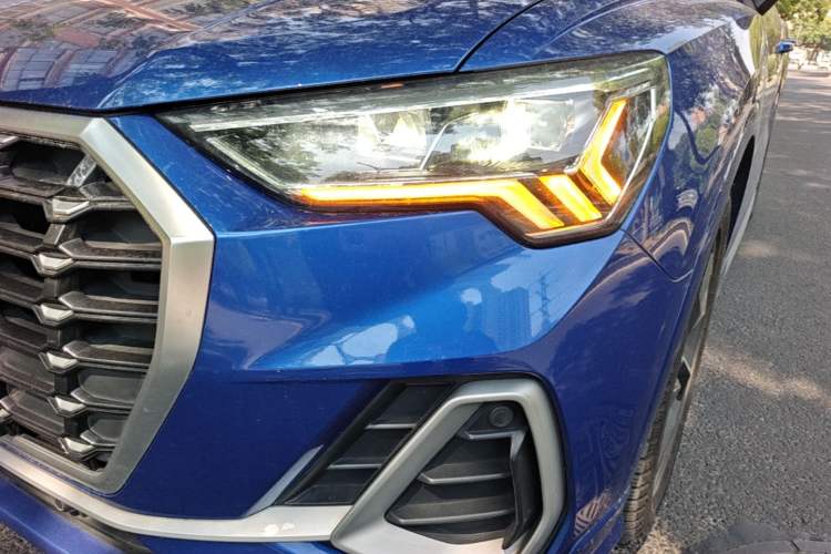 Used Audi Q3 2019 35 TFSI Fashion Dynamic Model Left Front Headlight