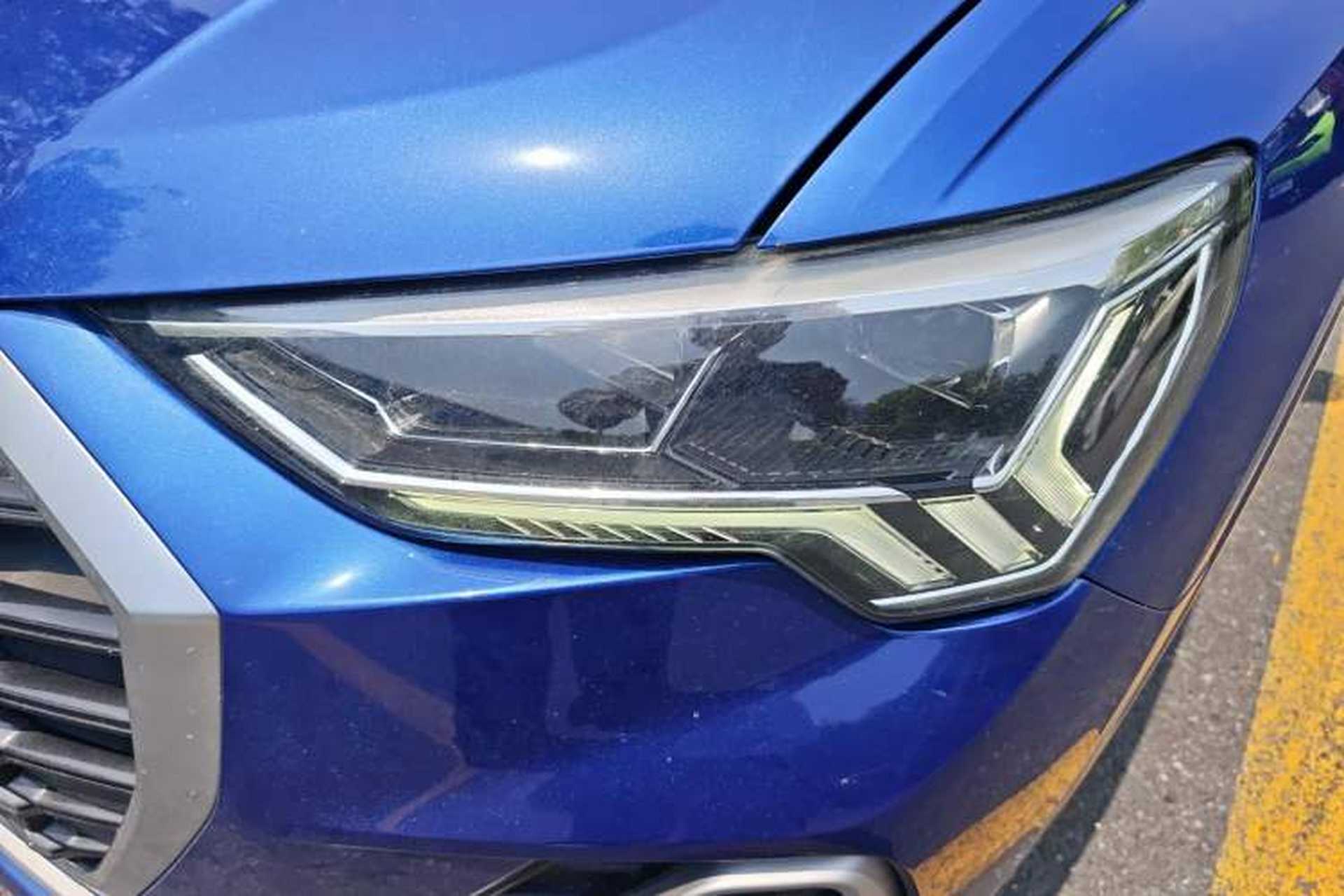 Used Audi Q3 2019 40 TFSI quattro Fashion Dynamic Model Left Front Headlight