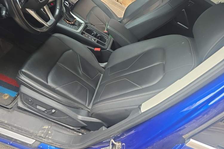 Used Audi Q3 2019 35 TFSI Advanced Style Edition Left Front Seat