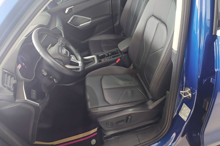 Used Audi Q3 2019 35 TFSI Advanced Style Edition Left Front Seat