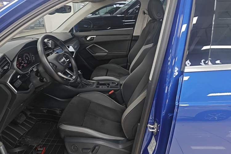 Used Audi Q3 2019 35 TFSI Advanced Dynamic Edition Left Front Seat