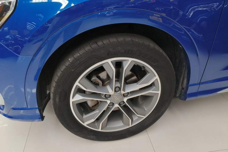 Used Audi Q3 2019 40 TFSI Fashion Dynamic Model Left Front Wheel Hub