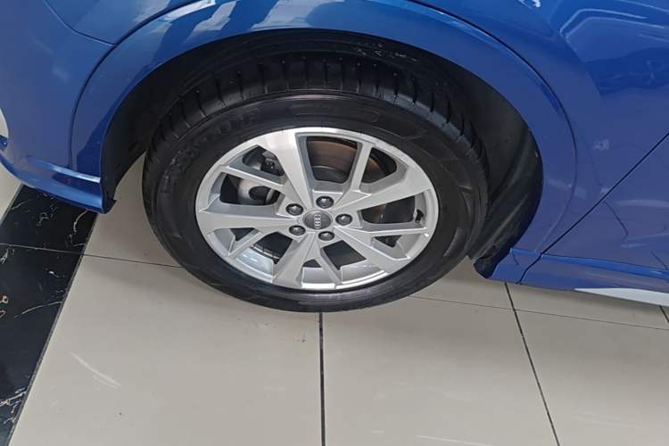 Used Audi Q3 2019 35 TFSI Advanced Dynamic Edition Left Front Wheel Hub