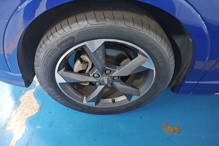 Used Audi Q3 2019 40 TFSI Fashion Dynamic Model Left Front Wheel Hub